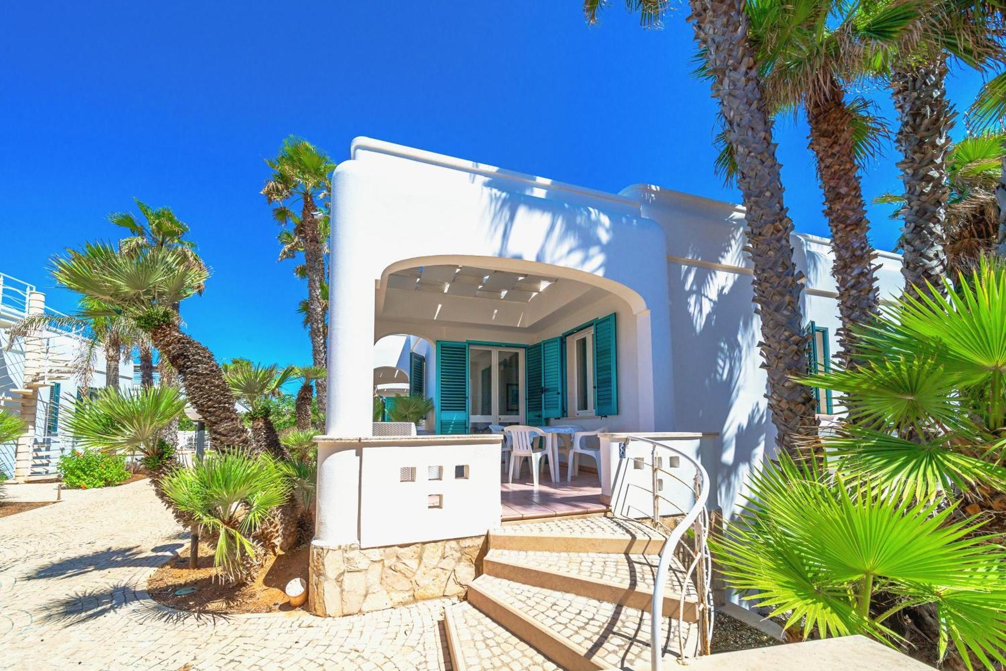 Residence Oasi Sul Mare Torre Suda Exterior photo