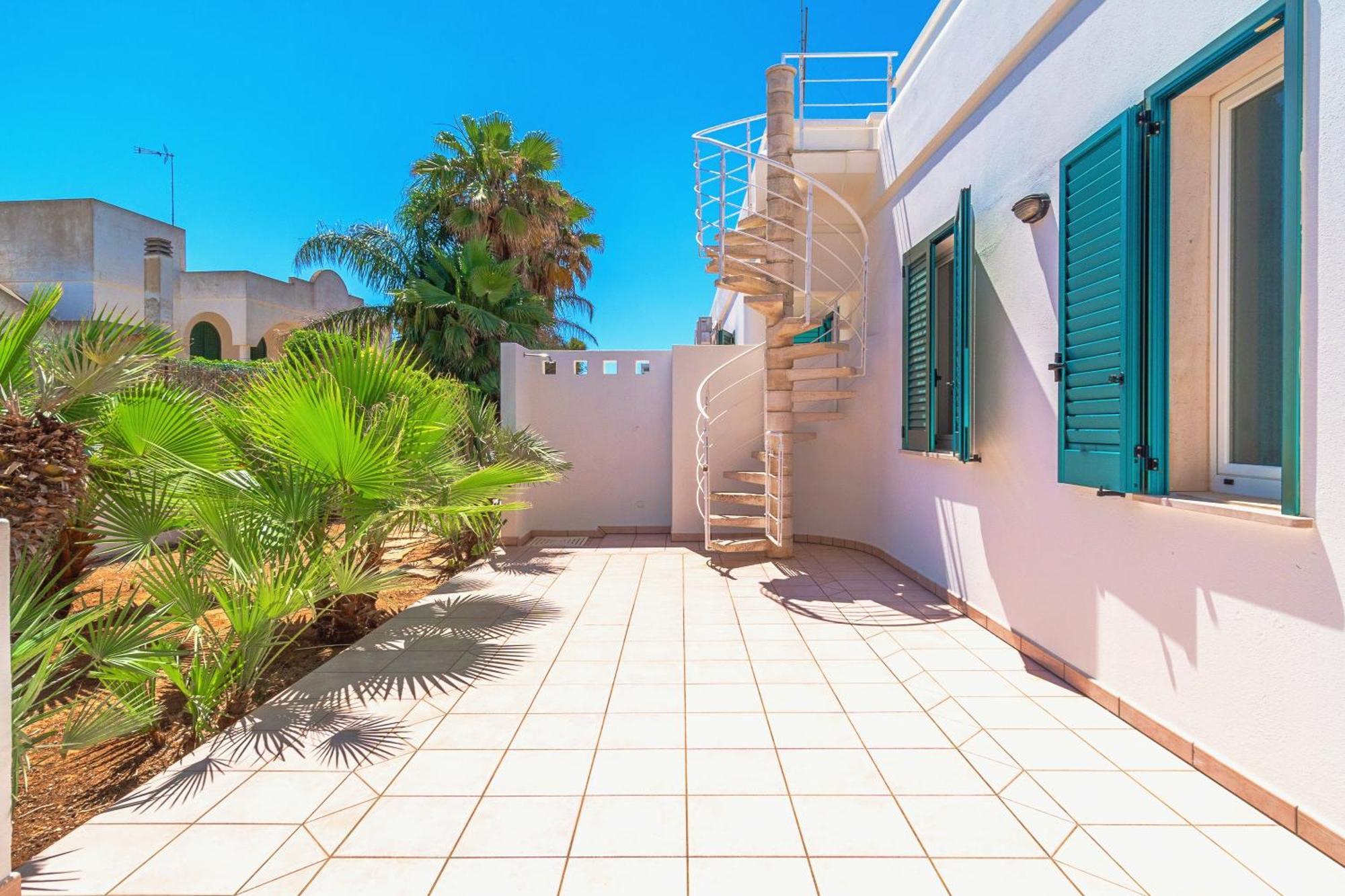 Residence Oasi Sul Mare Torre Suda Exterior photo